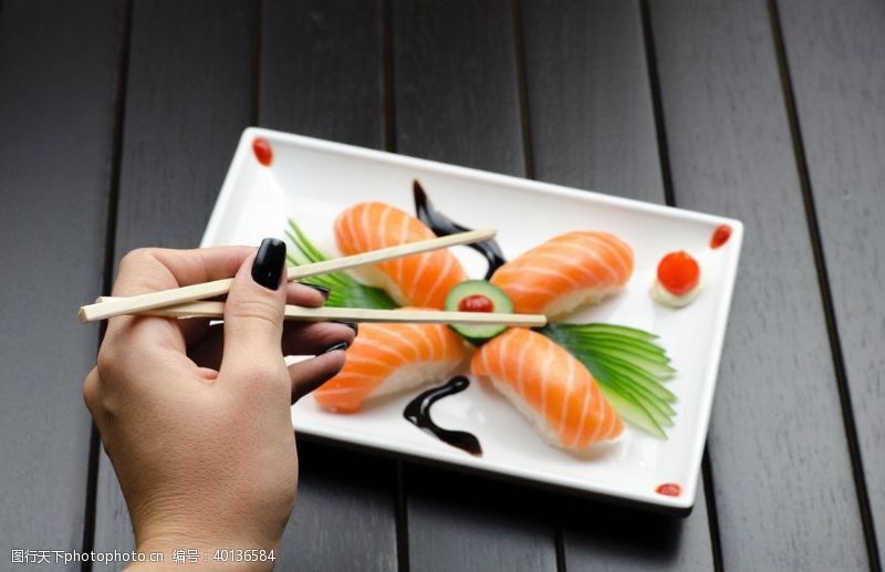三文鱼寿司海报图片