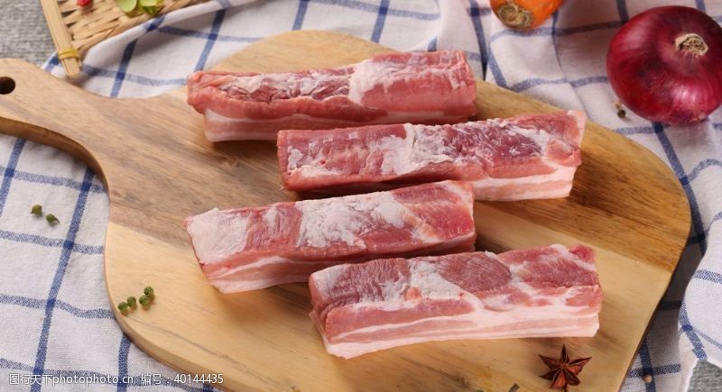 超市土猪肉猪肉五花肉图片