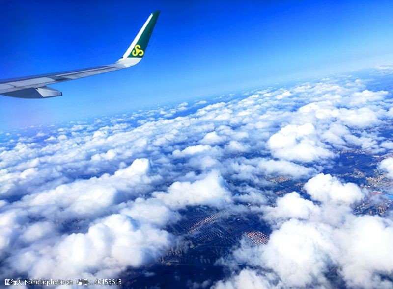 机翼航拍天空云层图片