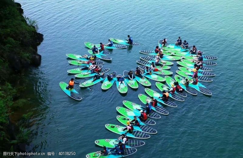 体育运动摄影桨板团建水上活动尚闻时达图片