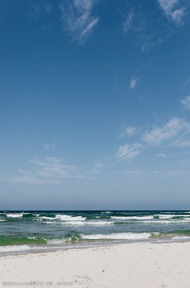 蓝天白云图沙滩图片