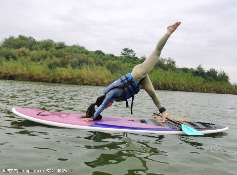 yoga水上瑜伽桨板桨板瑜伽图片