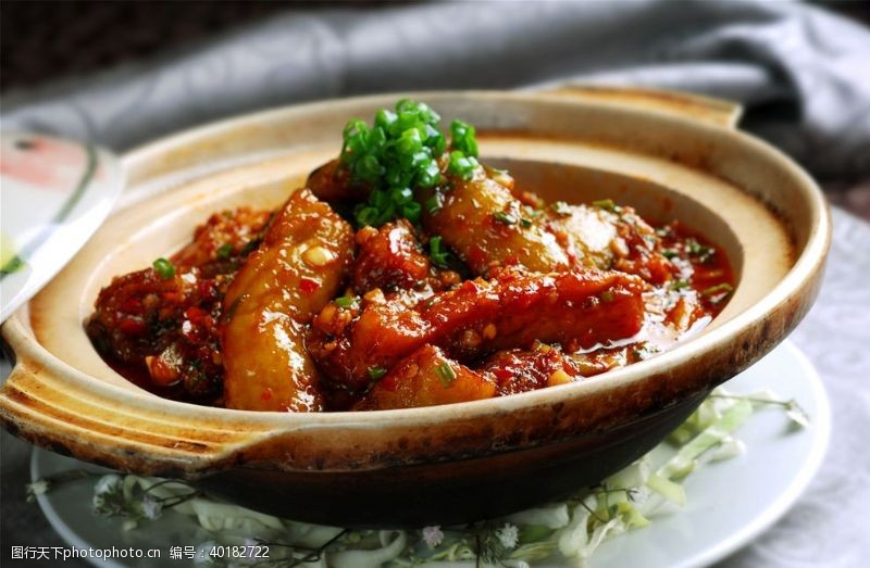 高清菜谱用图菜鱼香茄子煲图片