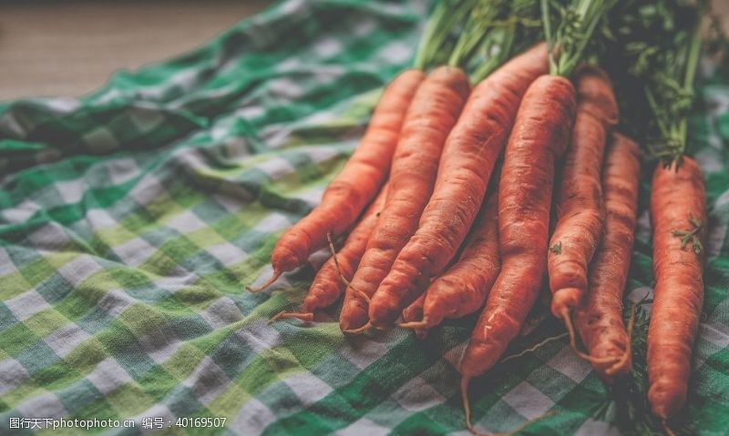 蔬菜超市展板红萝卜图片