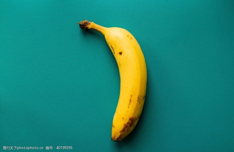 小人世界海报香蕉图片