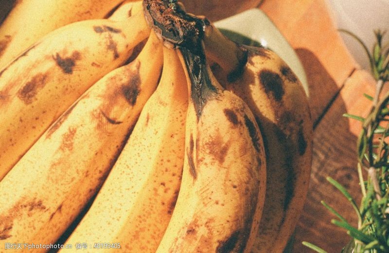 果蔬挂画香蕉图片