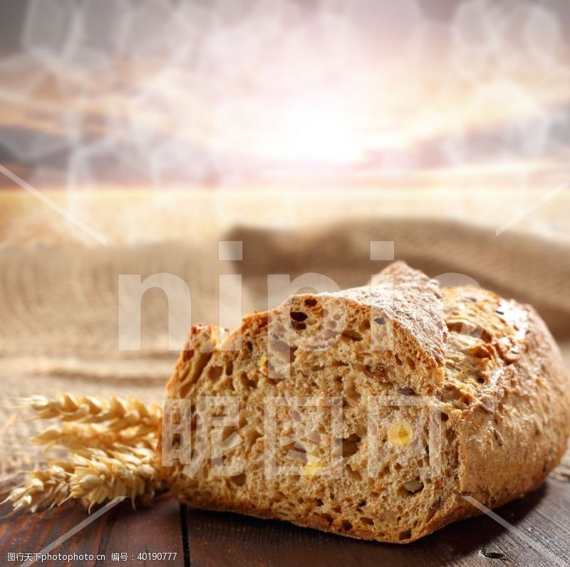 餐具面包高清摄影美味丰富图片