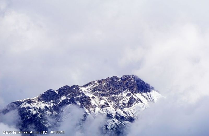 秋天素材雪山图片