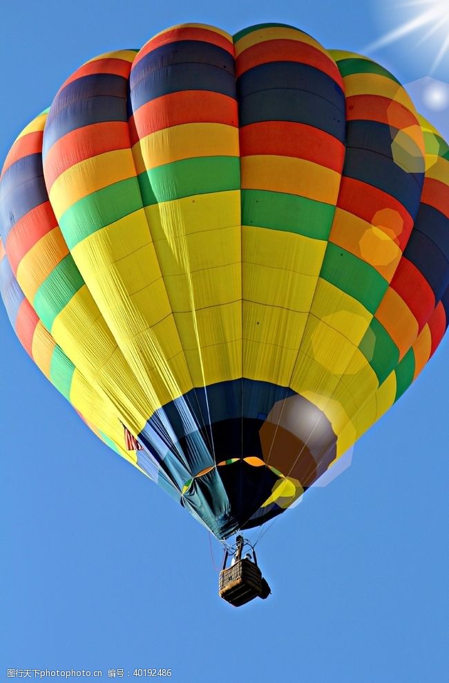 蓝天白云海报热气球图片