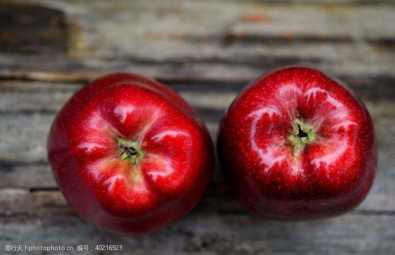 红苹果红富士苹果图片