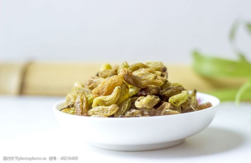 绿色饮食新疆特产葡萄干图片