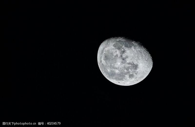 轨道月亮图片