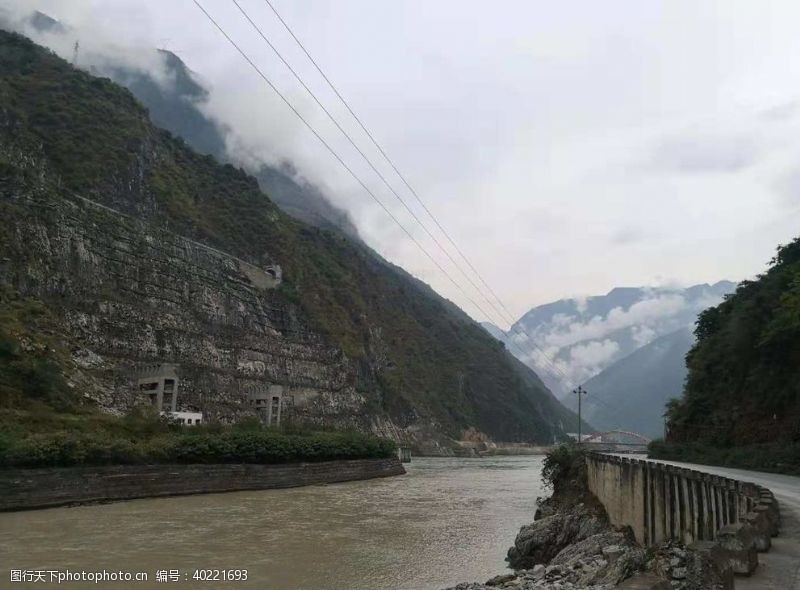 铁路蜀地山水风光图片