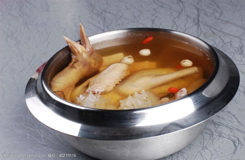 银耳鹧鸪汤底图片