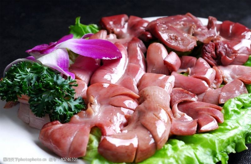 传统美食菜飘香猪脆肠图片