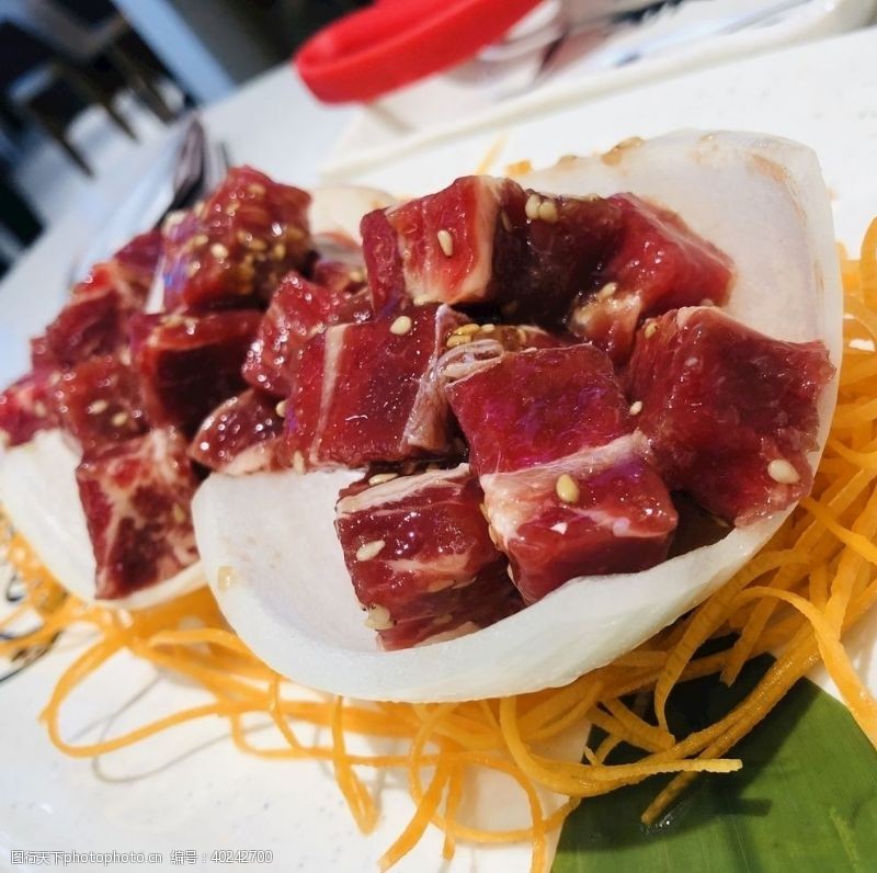 日本料理菜单牛肉粒图片