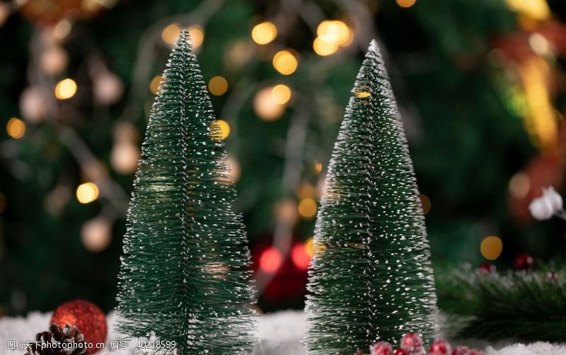 创意雪花圣诞节元素圣诞树摄影图片