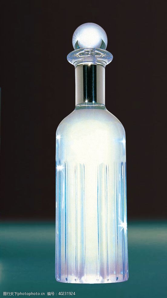 冰山水晶瓶子素材图片