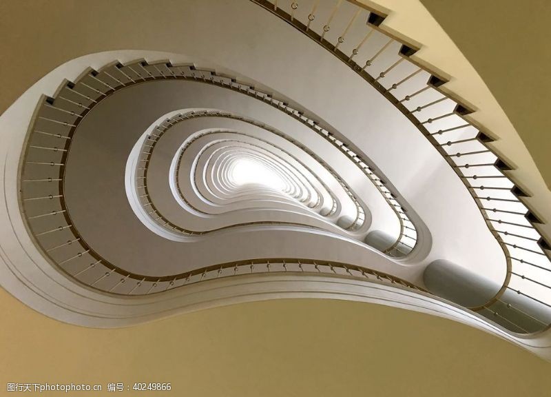 发光曲线白色螺旋楼梯楼梯柏林图片