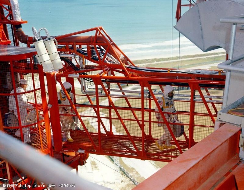 梦幻星空航天器载人火箭航天科技图片