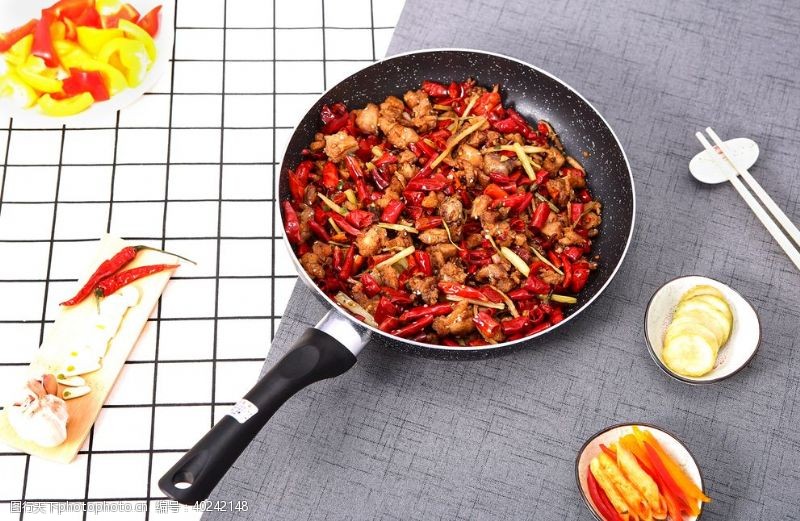 传统美食辣椒炒肉图片