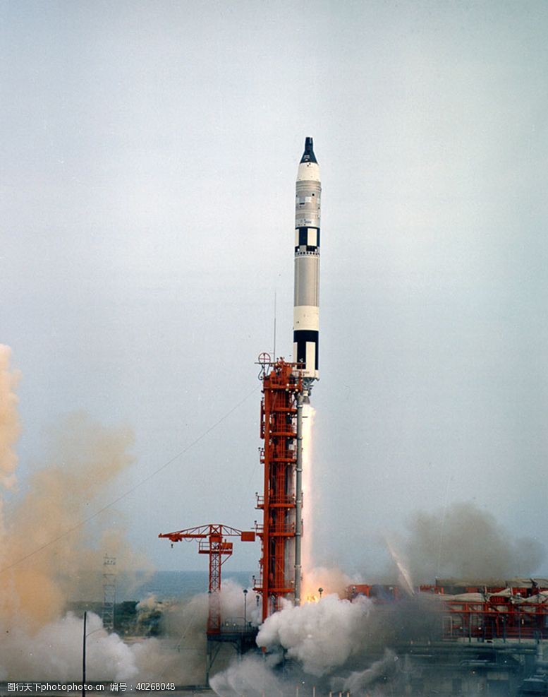土地航天器载人火箭图片