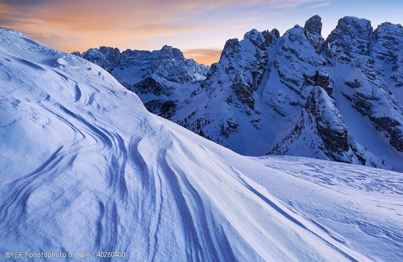 自然美景雪山图片
