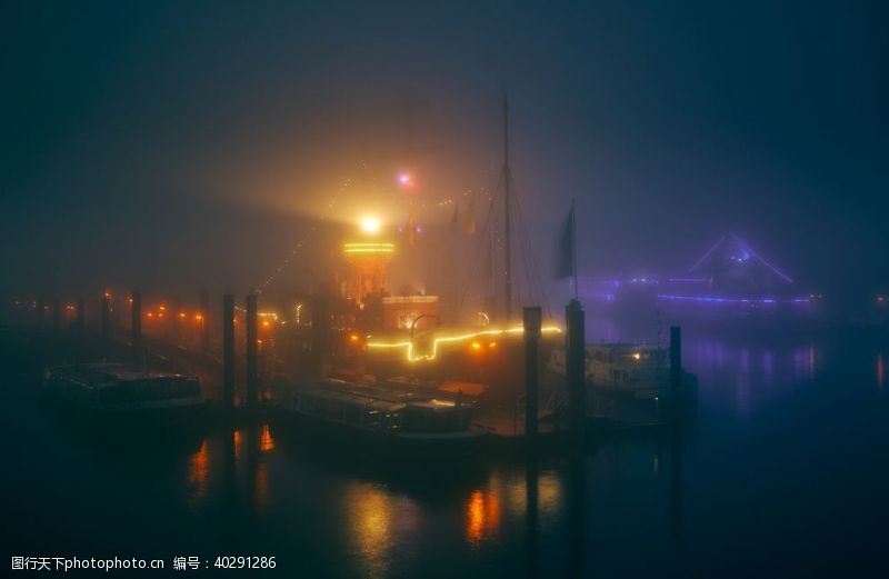 夜港码头夜景图片